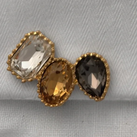 OSCAR de La Renta • Neutrals. Emerald-Cut Scramble Ear Cuffs Clip On. - Picture 6 of 7